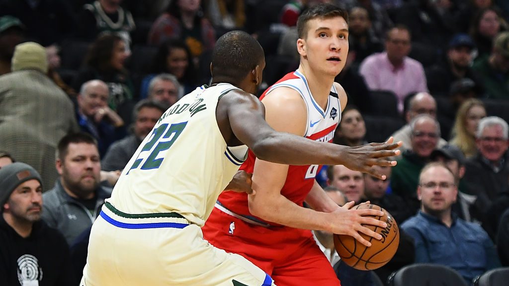 随着比赛的 随着比赛的